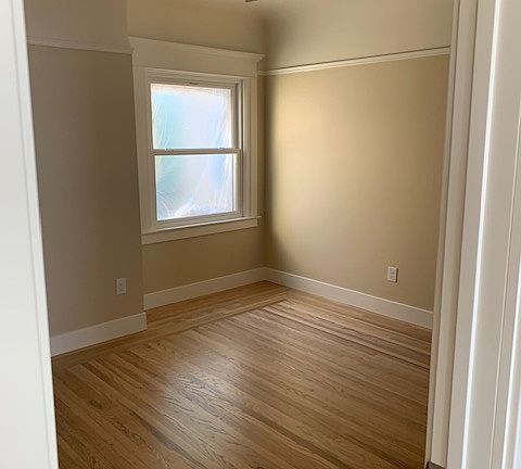 2nd image of 813 S I St