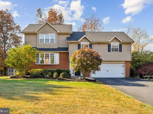 1732 Gwynedd View Rd, North Wales, PA 19454