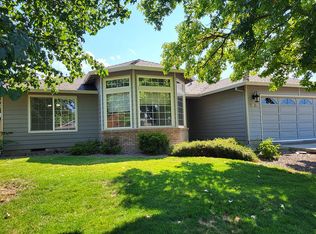 2926 Shasta Dr, Medford, OR 97504