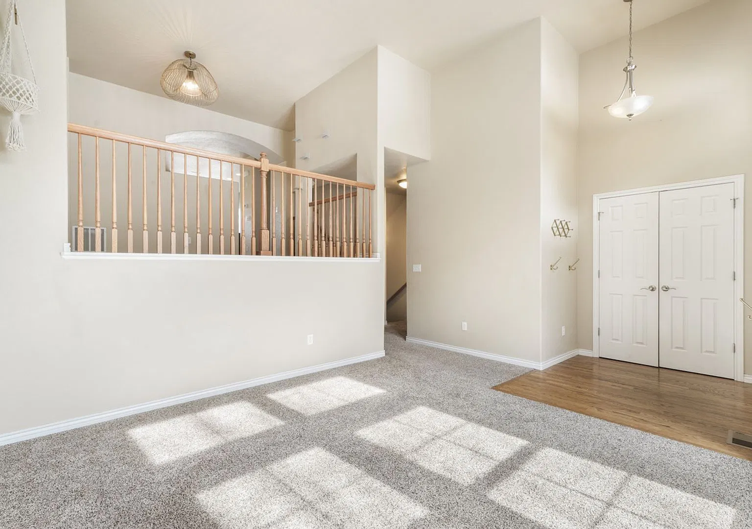 Beautiful 2 Bed 3 Bath Townhome in North Colorado Springs — Photo 3