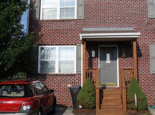 215 Hunters Ridge Ln, Christiansburg, VA 24073