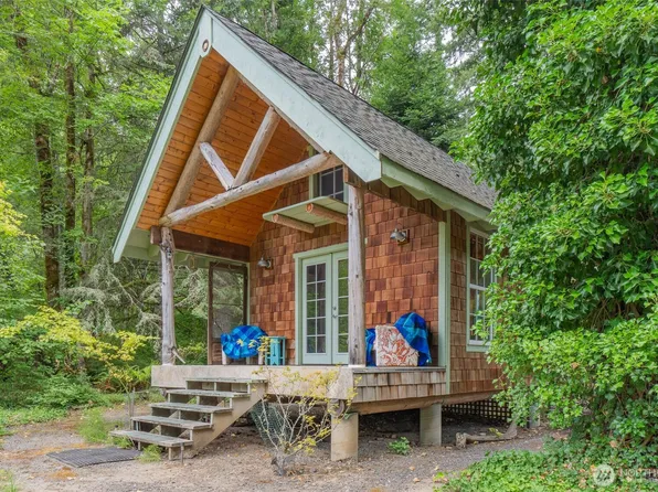 14231 SE Beaver Drive, Rainier, WA 98576