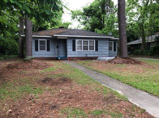 402 Greenmead Dr, Kinston, NC 28501