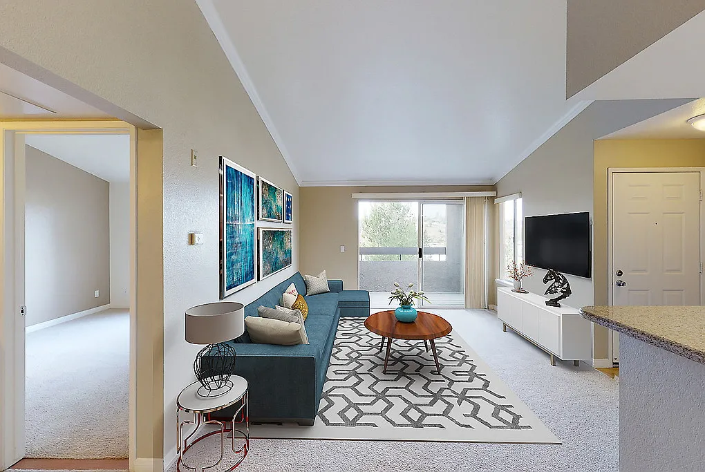 Emerald Pointe — Photo 4