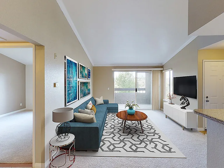 Emerald Pointe — Photo 5
