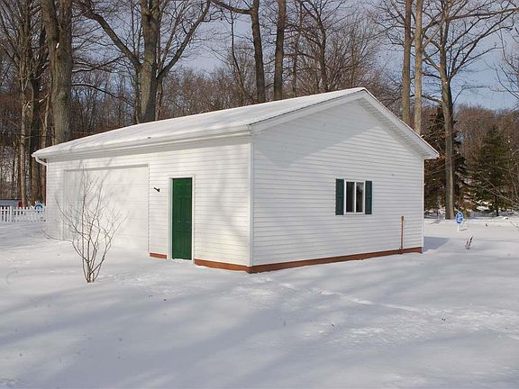 5th image of 2143 Douglas Dr