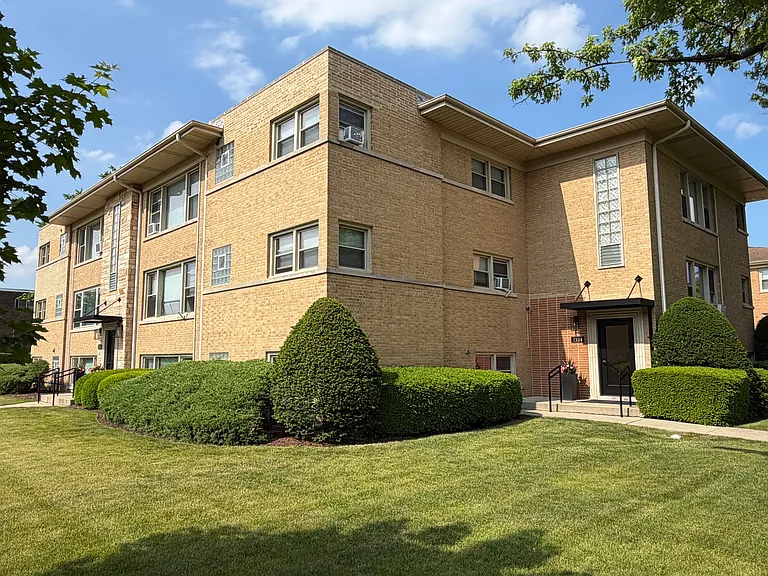 1334 Woodview Ln #1E — Photo 6