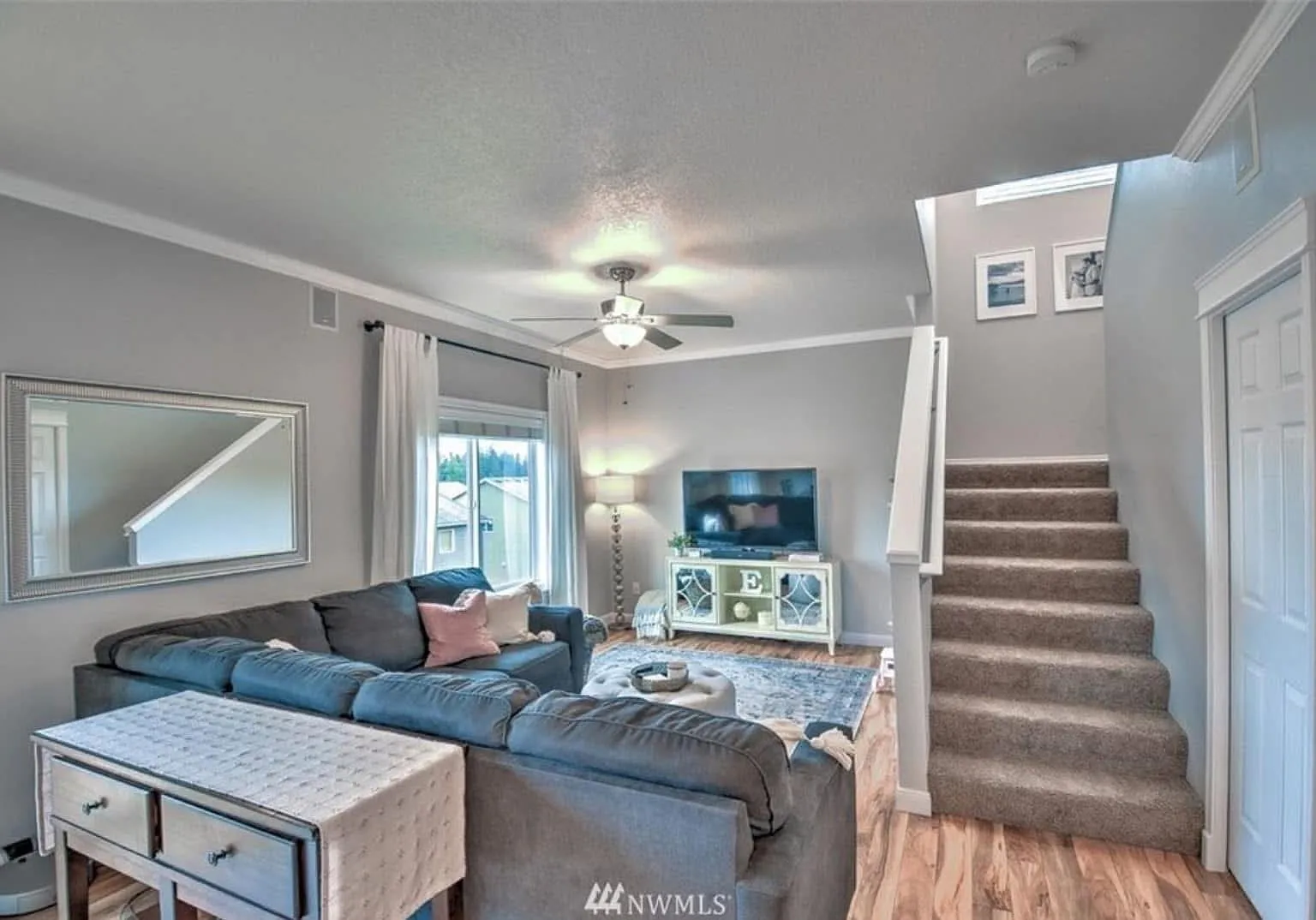 3 bed, 2.5 bath, 1956 sqft, $2,950 — Photo 4