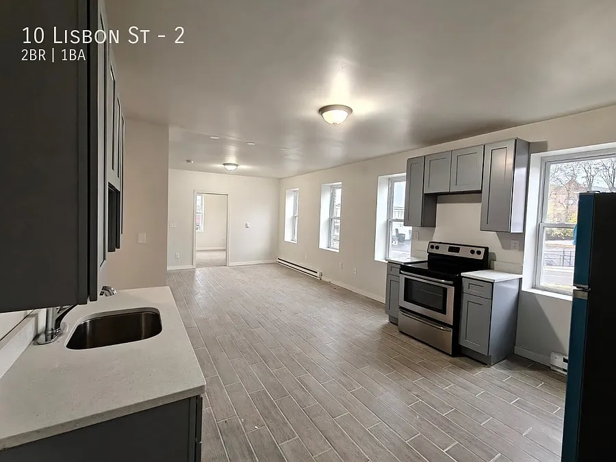 10 Lisbon St #2