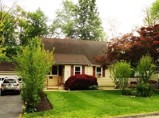 81 Pleasant View Dr, Wayne, NJ 07470