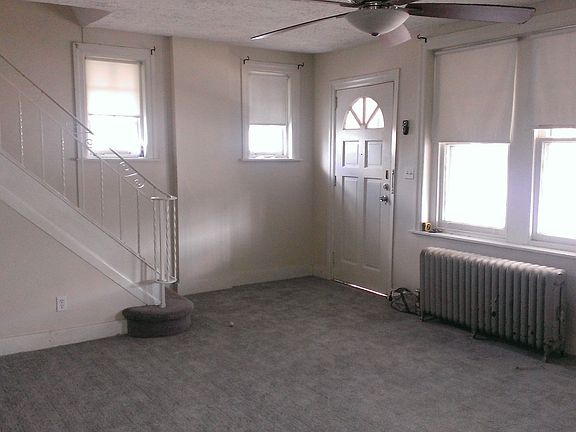Front entry/Living Room