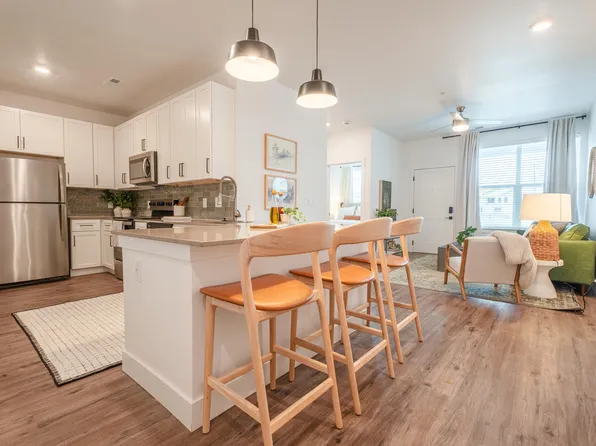 Maverick Modern Apartments