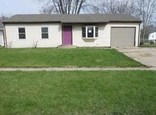 8405 Waterview Rd, Machesney Park, IL 61115