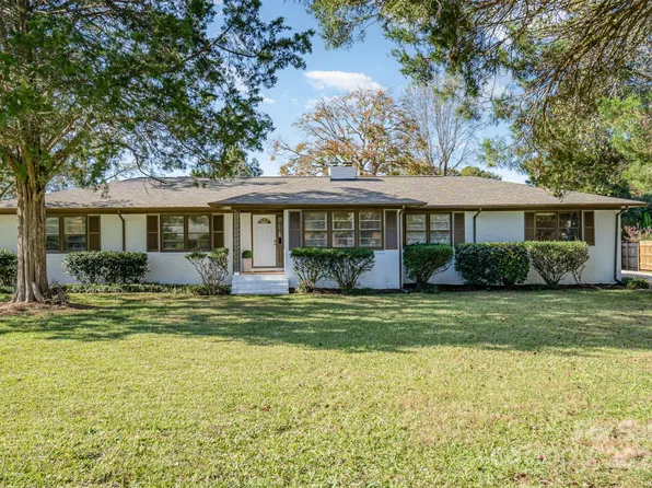 1213 Twin Lakes Rd, Rock Hill, SC 29732