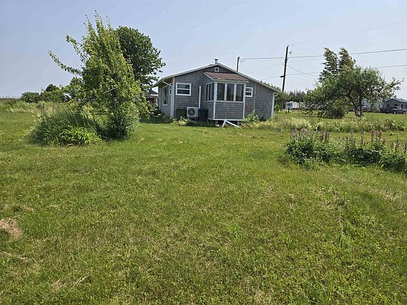 3rd image of 44 Summer Village Rd
