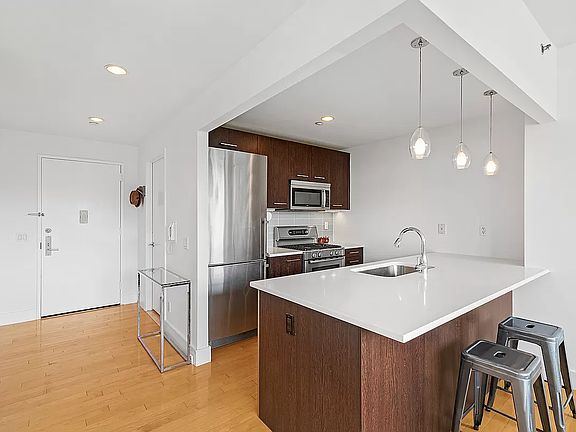 3rd image of 509 48th Ave APT 5H