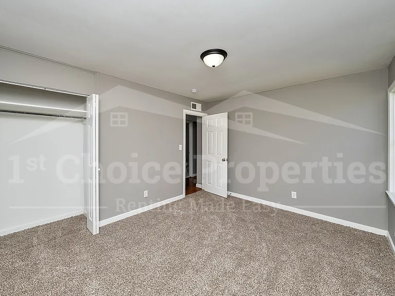 5808 Avenue O — Photo 17