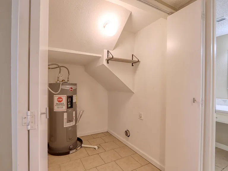 707 Harbour Town Dr #1 — Photo 11