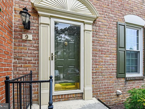2nd image of 9 Goucher Woods Ct