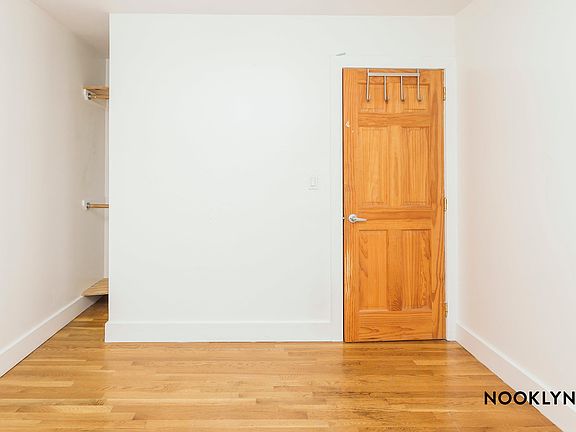 3rd image of 346 Grand St #3N