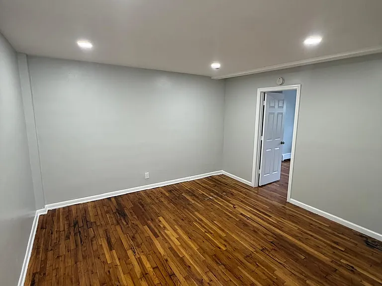78 Grafton Ave #B10 — Photo 4