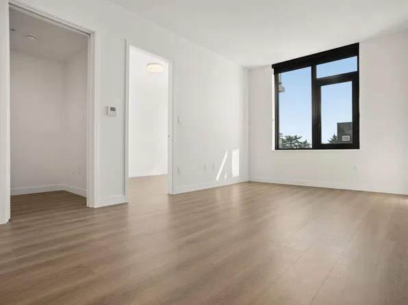 6608 Sussex Ave #501, Burnaby, BC V5H 3C6
