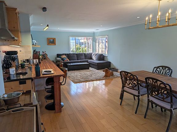 5th image of 3235 Los Prados St