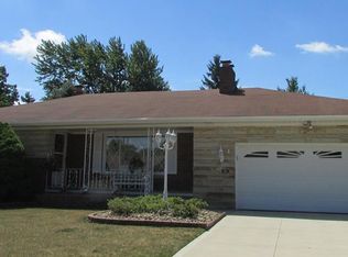 320 Justo Ln, Seven Hills, OH