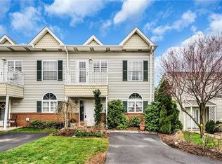 1007 Carla Dr, Pittsburgh, PA 15238