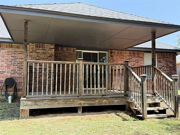 3rd image of 620 Woodbriar