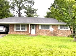 1902 S Maple Dr, Vidalia, GA 30474