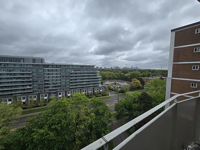 5950 Bathurst St #709 — Photo 11
