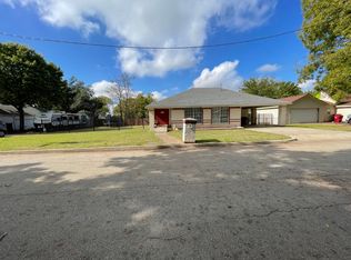 121 N Hamilton St, Farmersville, TX 75442