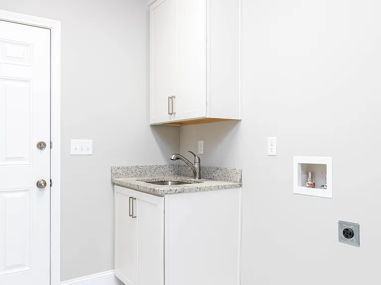 1507 Bristol Park Pl — Photo 17