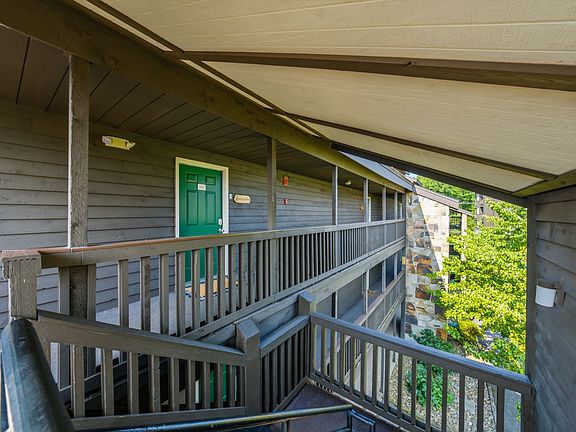 4th image of 1380 Ski View Dr #3304