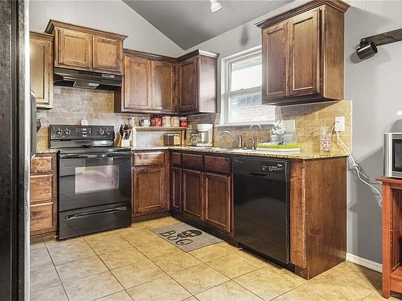 5th image of 5801 Marblewood Dr