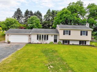 793 Piketown Rd, Harrisburg, PA 17112