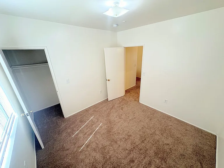 11645 S Figueroa St #3 — Photo 9