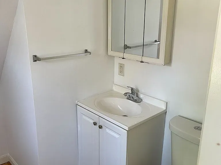 575 Main St #1 — Photo 9