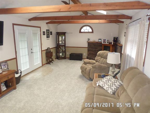 5th image of 708 W Van Buren St