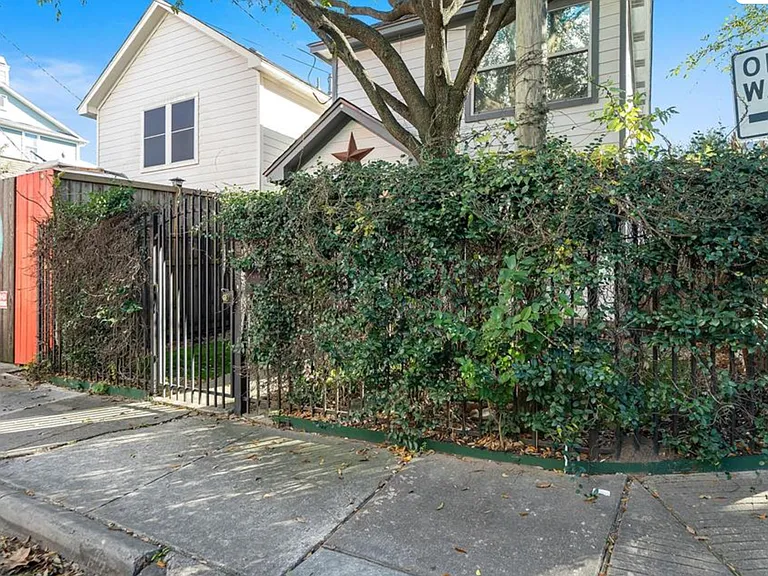 1419 Cleveland St — Photo 17