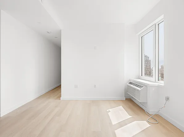 150 Lawrence Street image 15 of 29