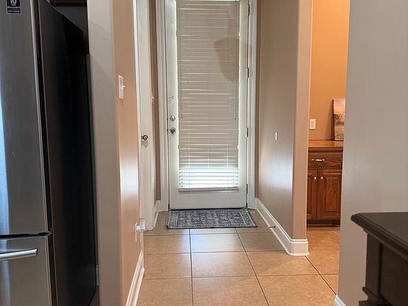 4th image of 111 Seaside Ln