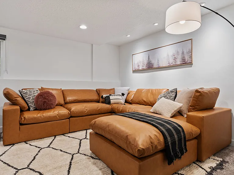 8218 S Wasatch Grove Ln — Photo 32