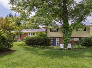 4118 SW Maloney Rd, Knoxville, TN 37920