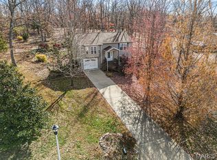 319 Shady Oak Ct, Saint Clair, MO 63077