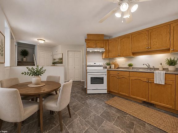 2nd image of 9408 Hazel St #2