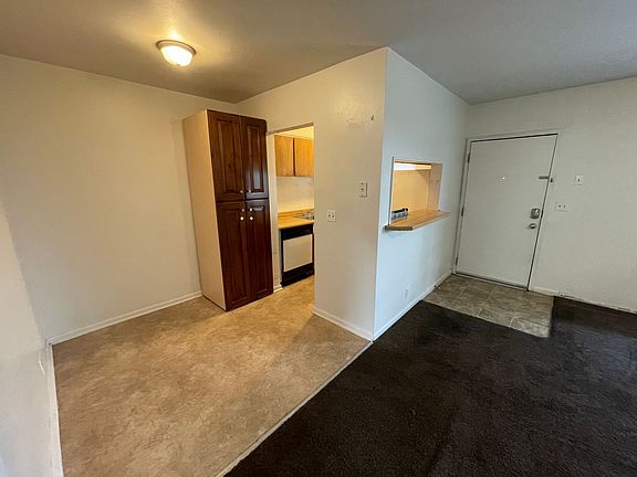 3rd image of 4371 S Fairbourne Ave APT 10