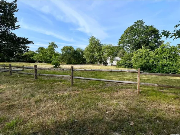 14 Ridge Rd, Southampton, NY 11968