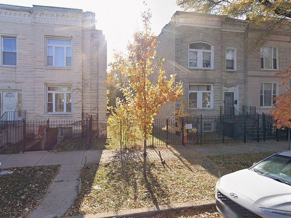 1st image of 2905 W Wilcox St